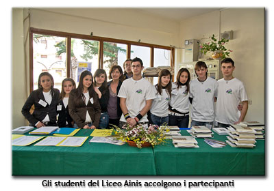 Gli studenti del Liceo Ainis accolgono i partecipanti